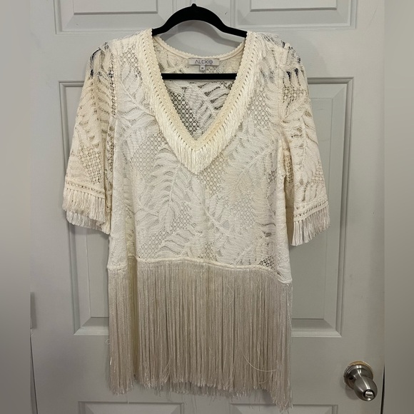 White Fringe Top size M - Picture 1 of 9